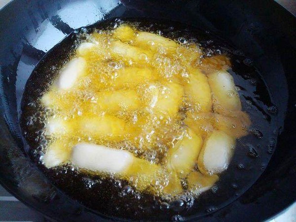 香腸糖果的做法-家常味炸菜譜-易網健康養生網 香腸糖果的做法-家常味炸菜譜