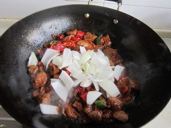 干鍋雞雜的做法-香辣味炒菜譜