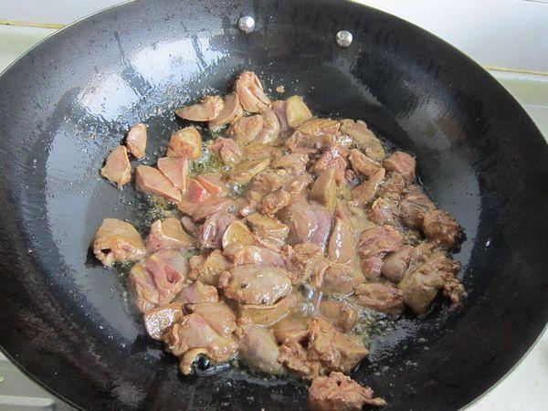 干鍋雞雜的做法-香辣味炒菜譜