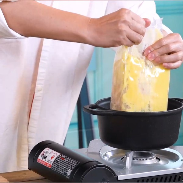 戴軍下廚做湯小調壽喜鍋,超鮮的做法-咸鮮味煮菜譜-易網<a href=http://www.gyfww.com/ target=_blank class=infotextkey>健康養生</a>網 戴軍下廚做湯小調壽喜鍋,超鮮的做法-咸鮮味煮菜譜