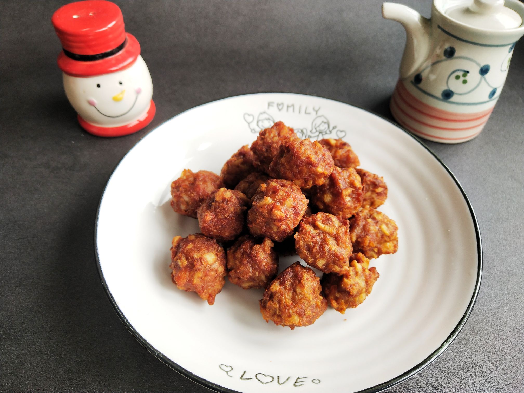 蓮藕牛肉丸的做法-家常味炸菜譜