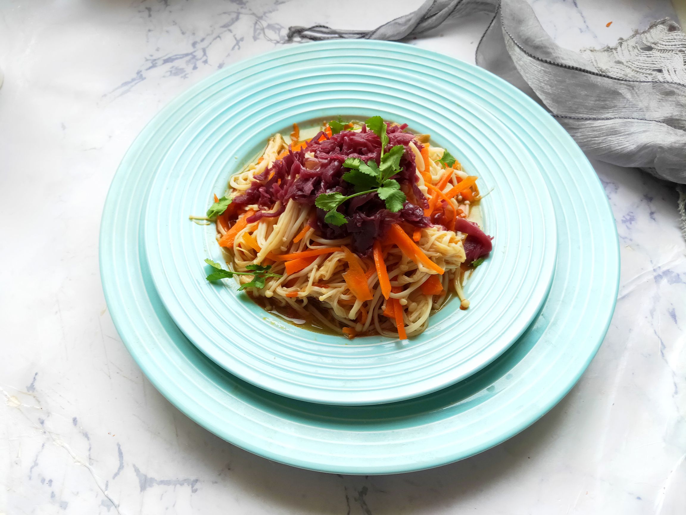 腌紅椰菜金針菇的做法-酸辣味拌菜譜