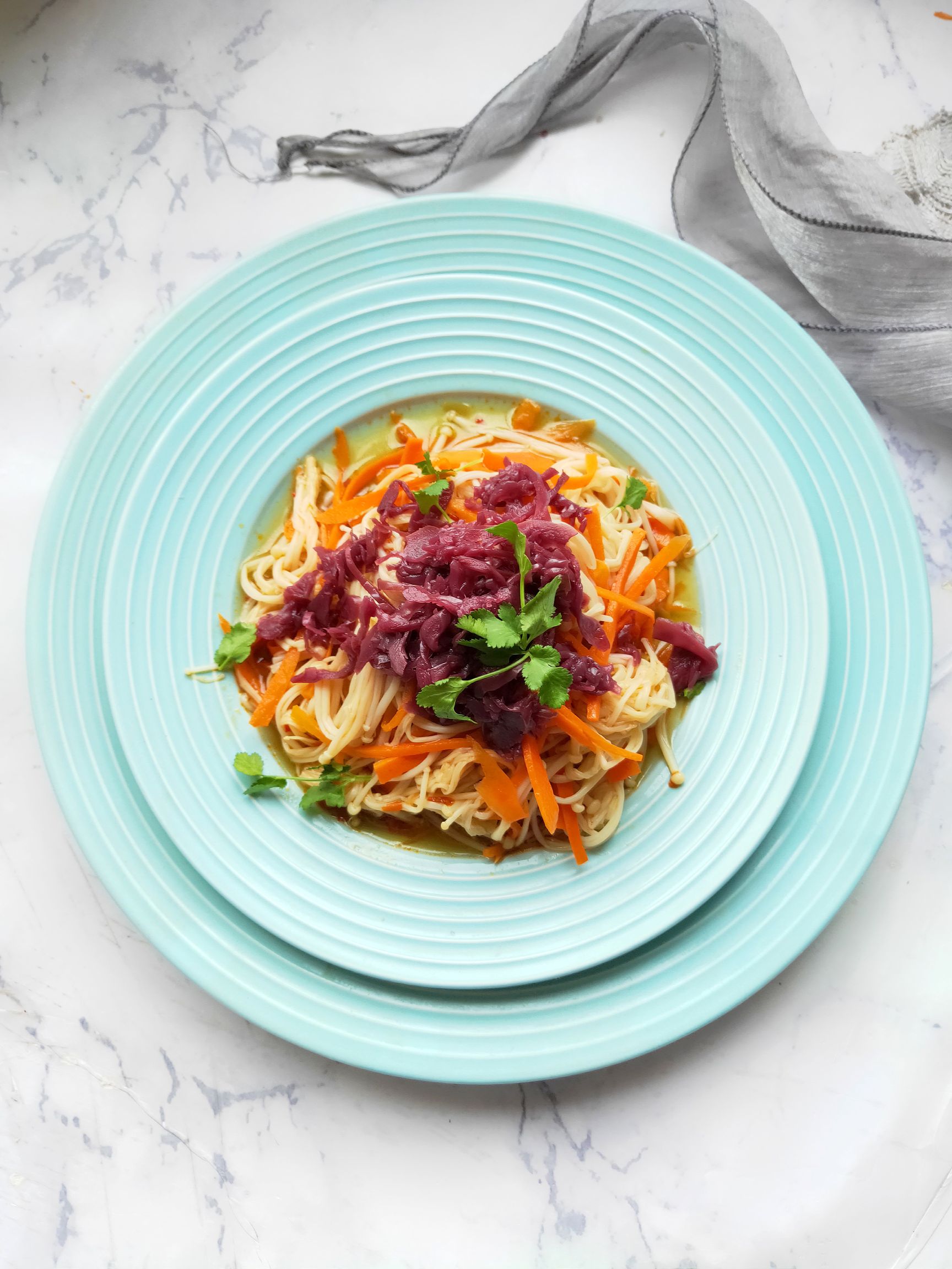 腌紅椰菜金針菇的做法-酸辣味拌菜譜