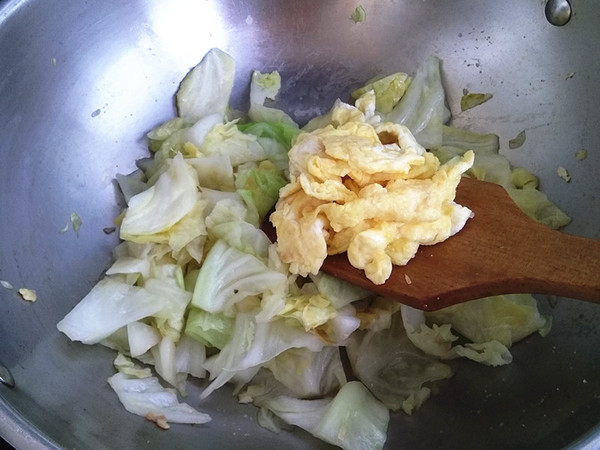 包菜炒雞蛋的做法-咸鮮味炒菜譜