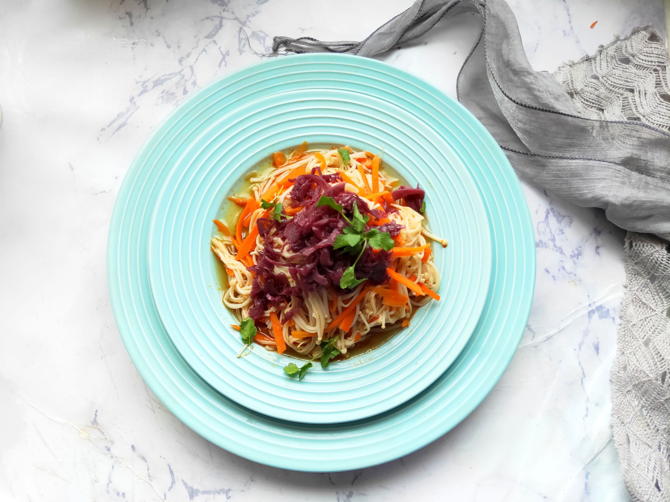 腌紅椰菜金針菇的做法-酸辣味拌菜譜