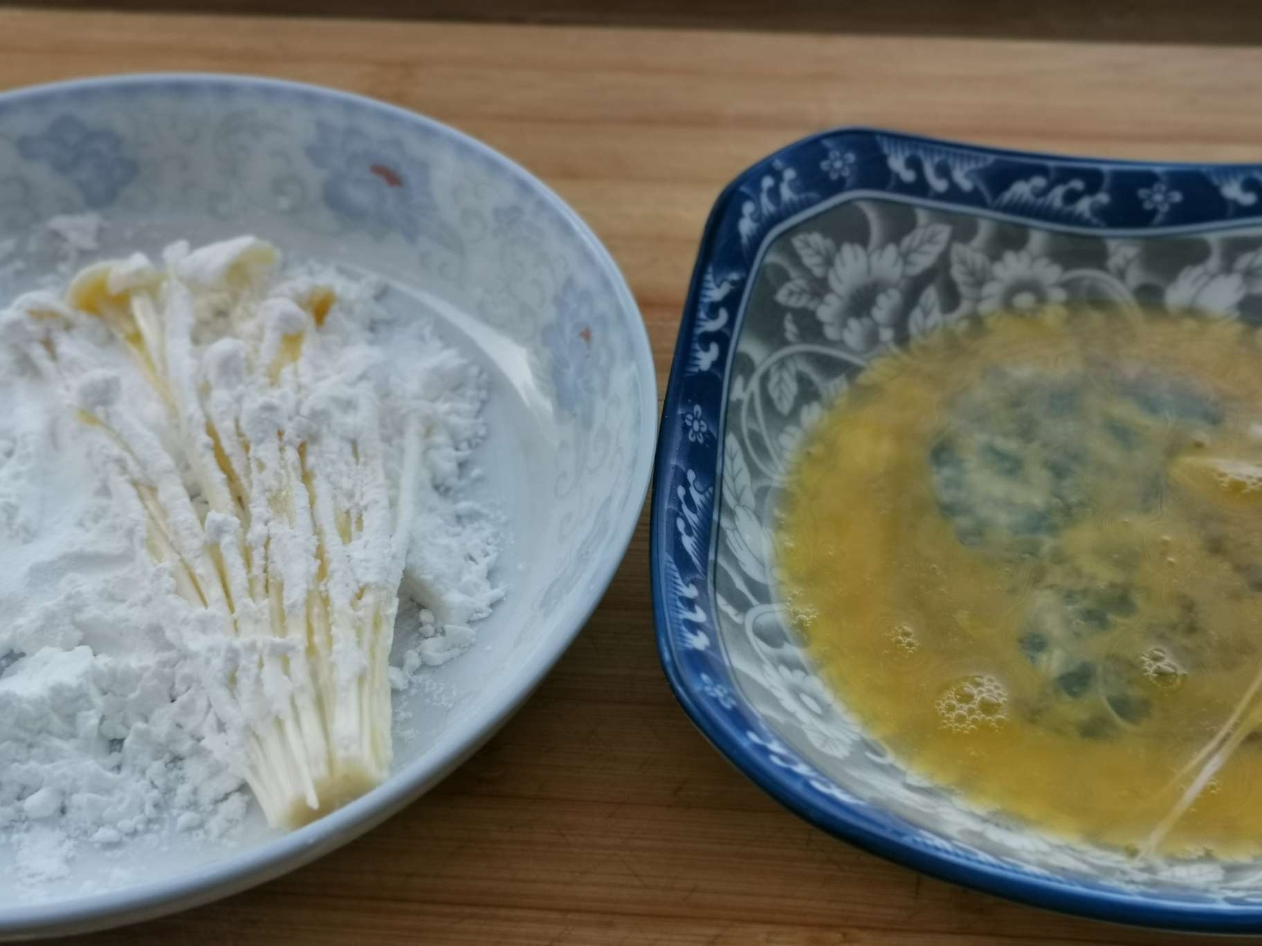 干炸金針菇的做法-其它口味炸菜譜