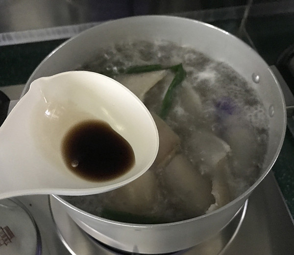 Q彈豬皮凍的做法-酸辣味凍菜譜