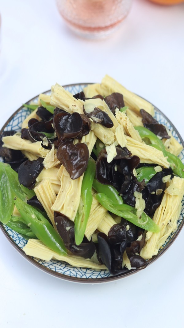 木耳炒腐竹的做法-家常味炒菜譜-易網(wǎng)健康養(yǎng)生網(wǎng) 木耳炒腐竹的做法-家常味炒菜譜