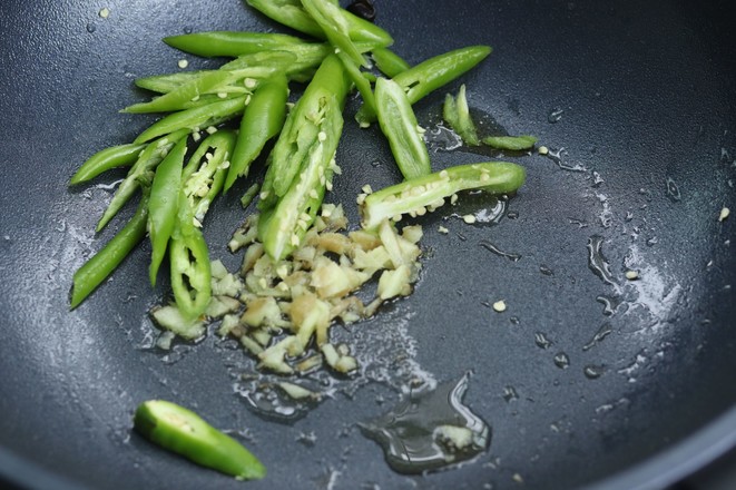 木耳炒腐竹的做法-家常味炒菜譜-易網(wǎng)健康養(yǎng)生網(wǎng) 木耳炒腐竹的做法-家常味炒菜譜