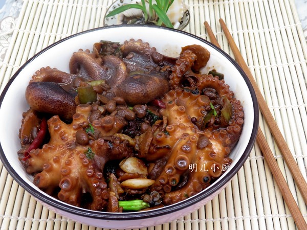 爆頭八爪魚的做法-家常味燉菜譜