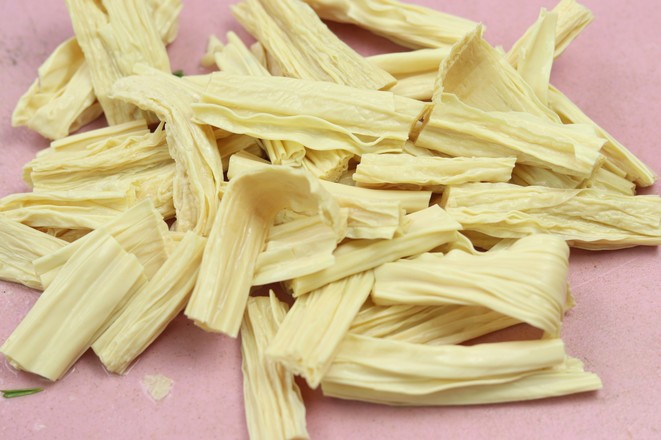 木耳炒腐竹的做法-家常味炒菜譜-易網(wǎng)健康養(yǎng)生網(wǎng) 木耳炒腐竹的做法-家常味炒菜譜