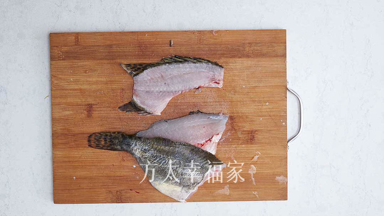 #年味美食合輯#酸甜誘人松鼠桂魚的做法-酸甜味炸菜譜