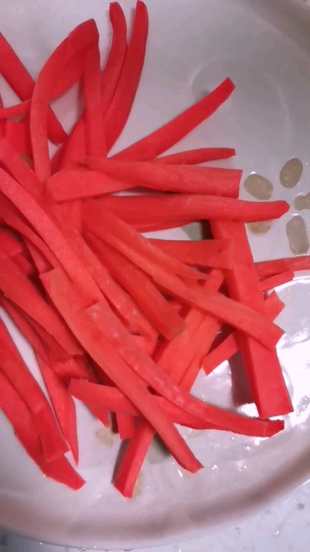 大蔥炒牛雜的做法-家常味炒菜譜-易網(wǎng)<a href=http://www.gyfww.com/ target=_blank class=infotextkey>健康養(yǎng)生</a>網(wǎng) 大蔥炒牛雜的做法-家常味炒菜譜