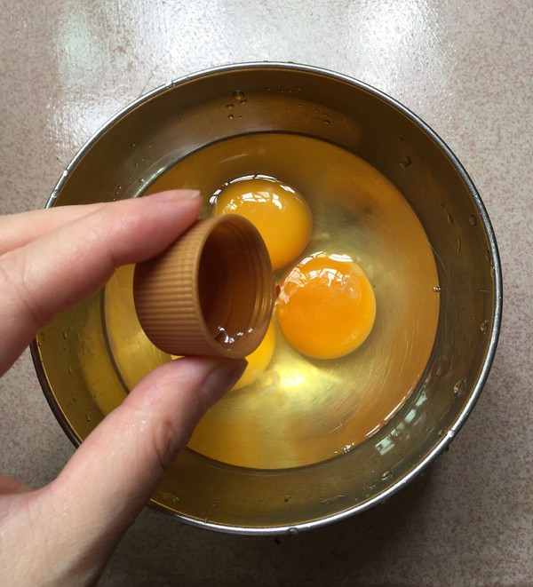 芹菜黑木耳炒雞蛋的做法-家常味炒菜譜