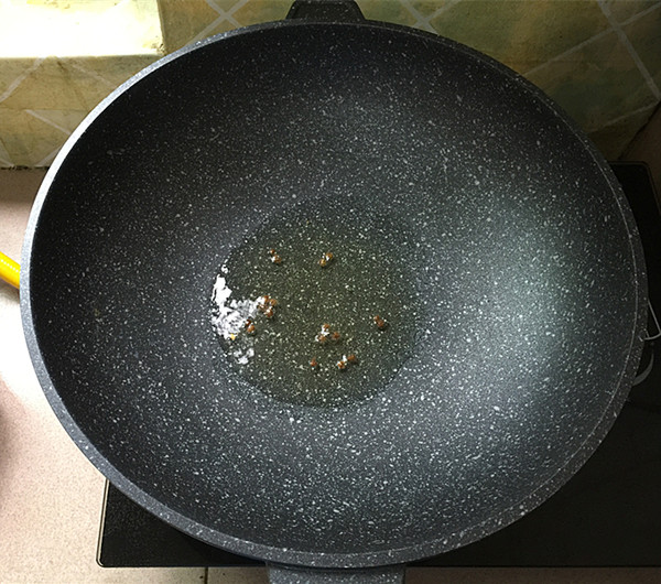 蔥香鱸魚的做法-家常味蒸菜譜