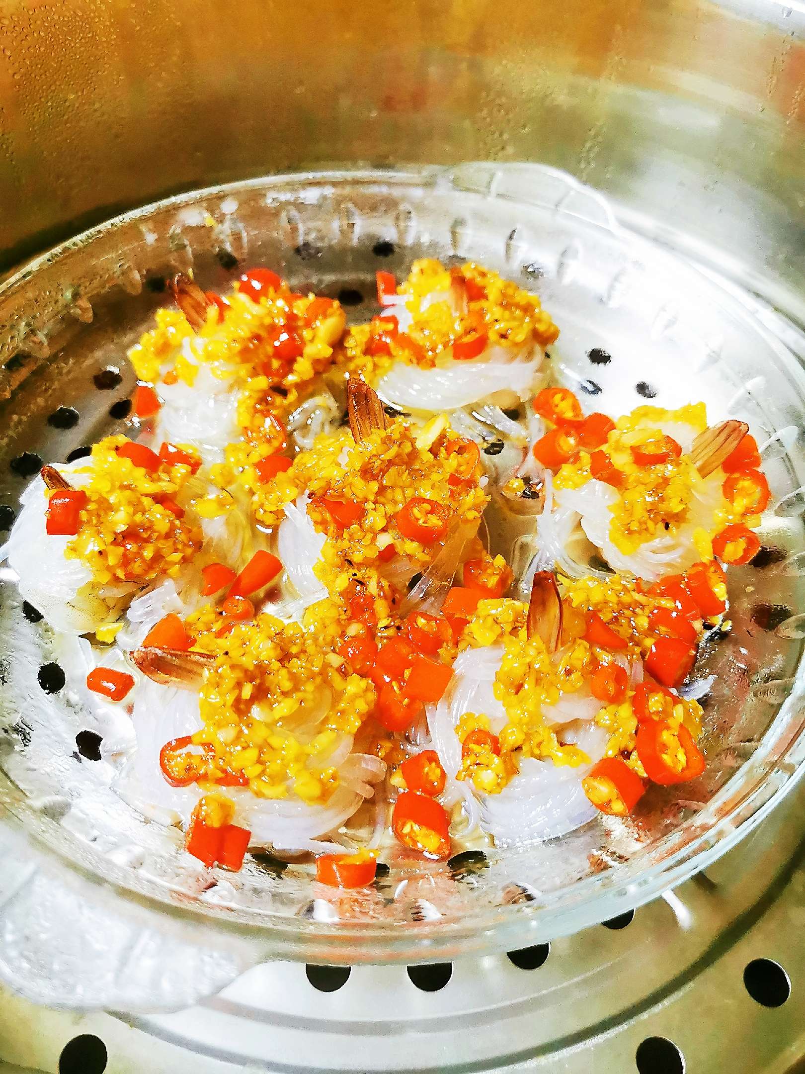 蒜蓉粉絲蒸蝦的做法-香辣味蒸菜譜