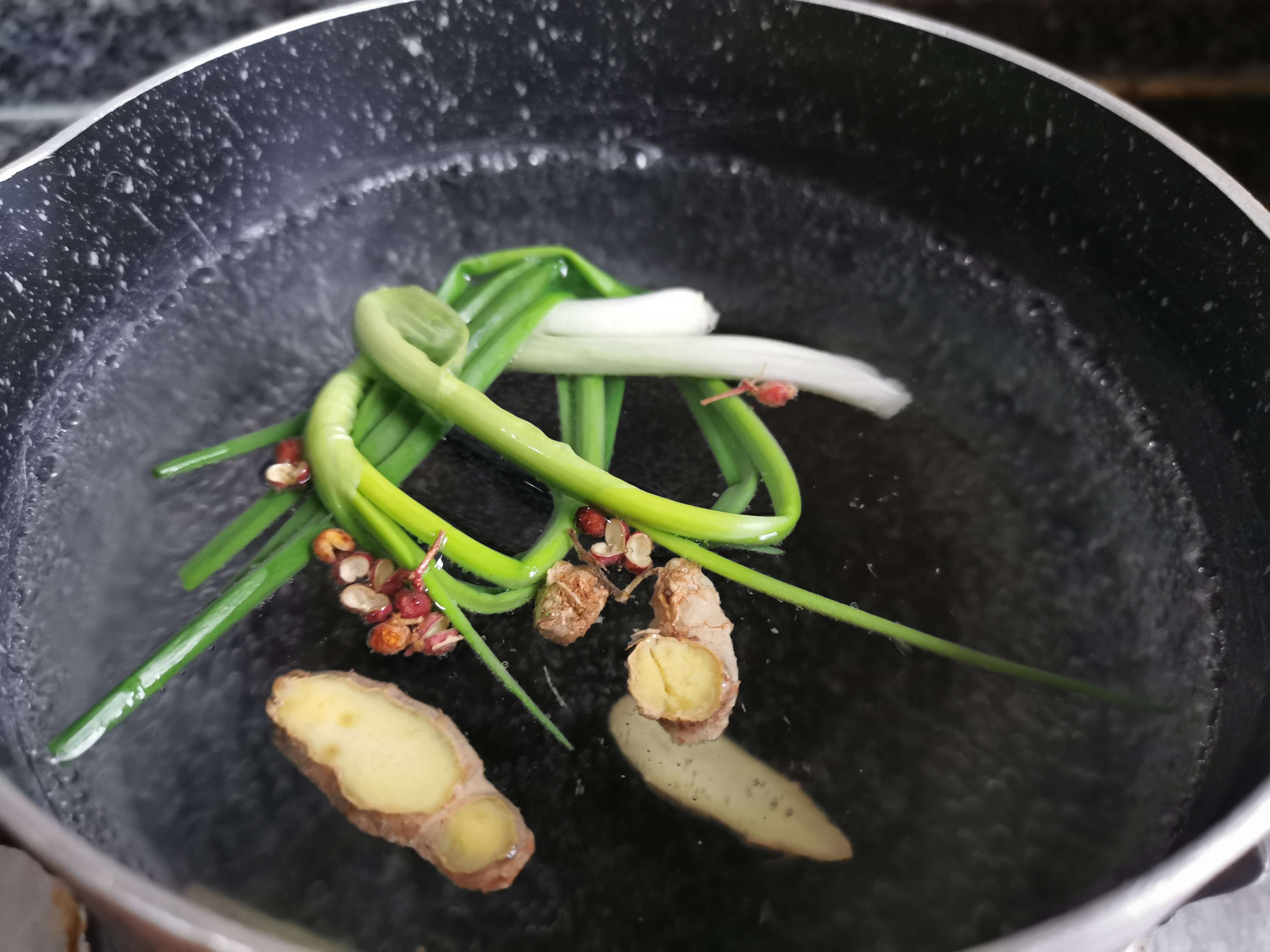 翠竹報春節節高的做法-家常味拌菜譜