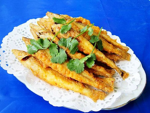 干炸沙丁魚的做法-家常味炸菜譜-易網健康養生網 干炸沙丁魚的做法-家常味炸菜譜