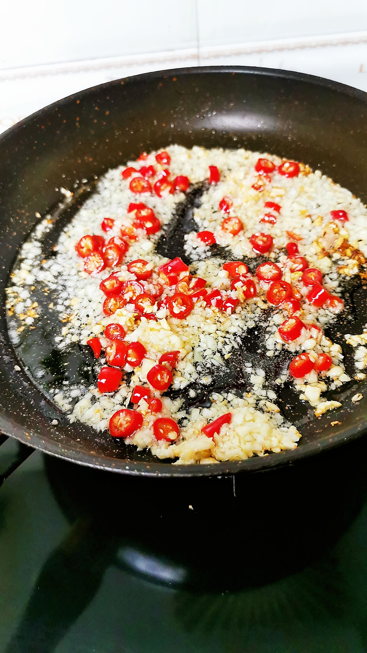 蒜蓉粉絲蒸蝦的做法-香辣味蒸菜譜