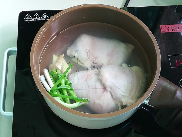 檸檬雞西蘭花的做法-酸辣味拌菜譜