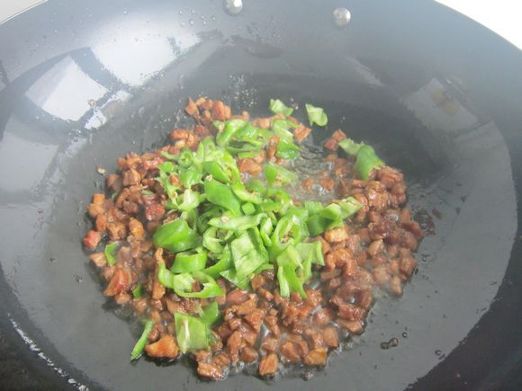 牛肉夾餅的做法-家常味炒菜譜