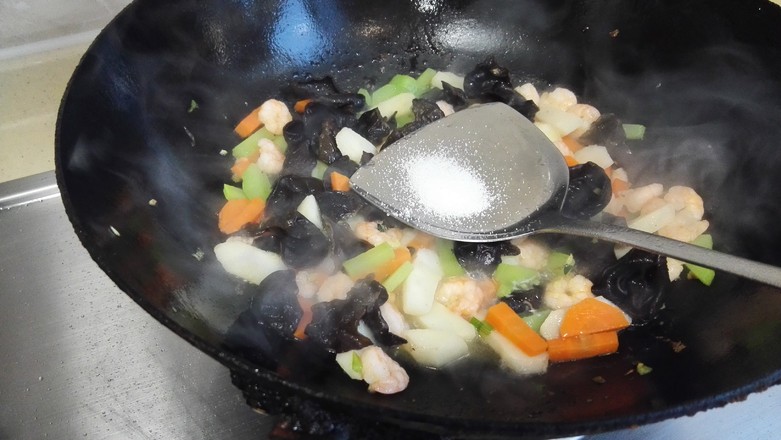 蝦仁炒雜蔬的做法-咸鮮味炒菜譜