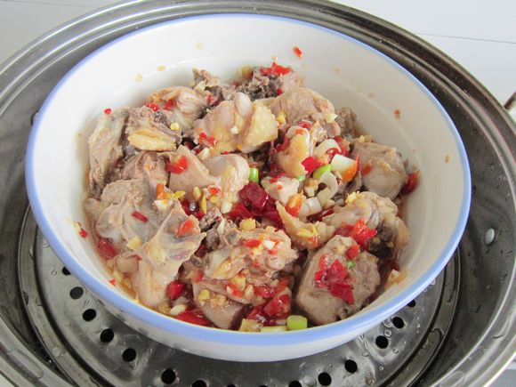 剁椒雞塊的做法-香辣味蒸菜譜