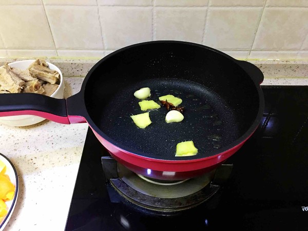 排骨燉玉米的做法-咸鮮味燉菜譜