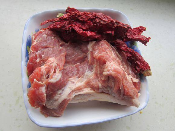 毛芹菜炒羊肉的做法-家常味炒菜譜