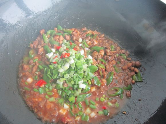 牛肉夾餅的做法-家常味炒菜譜