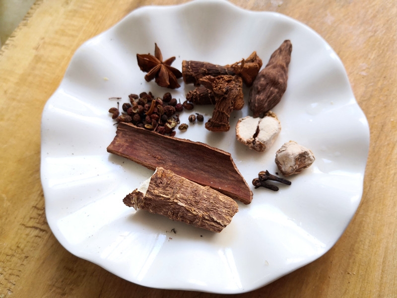 醬雞心的做法-家常味醬菜譜