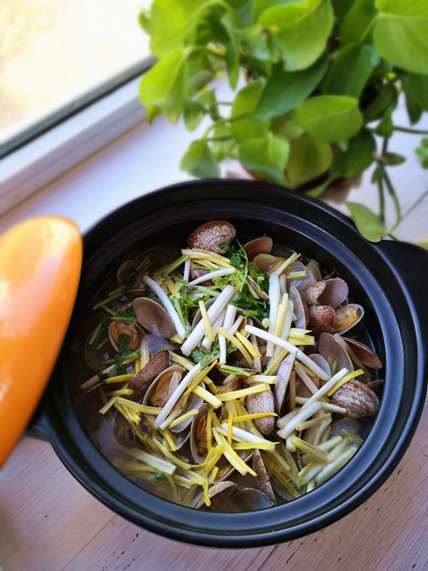 花蛤豆腐鍋的做法-家常味燉菜譜-易網健康養生網 花蛤豆腐鍋的做法-家常味燉菜譜