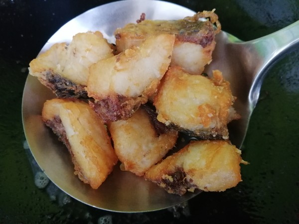 麻辣魚塊的做法-麻辣味炸菜譜