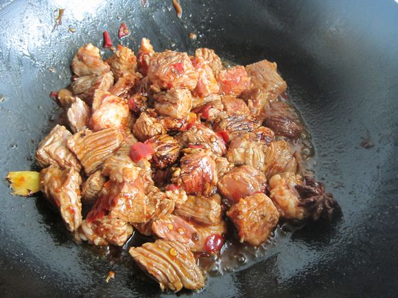 紅燒牛肉的做法-家常味燒菜譜