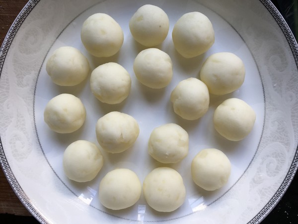 水晶土豆丸子的做法-家常味蒸菜譜