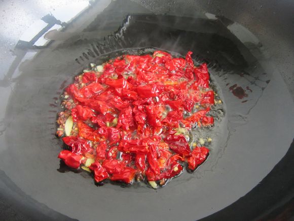 爆炒牛肚的做法-香辣味炒菜譜