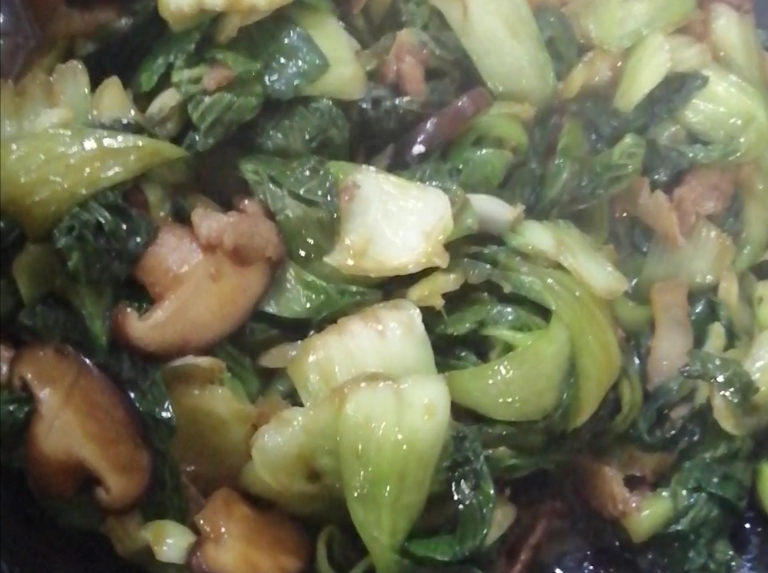 臘肉香菇青菜的做法-家常味炒菜譜