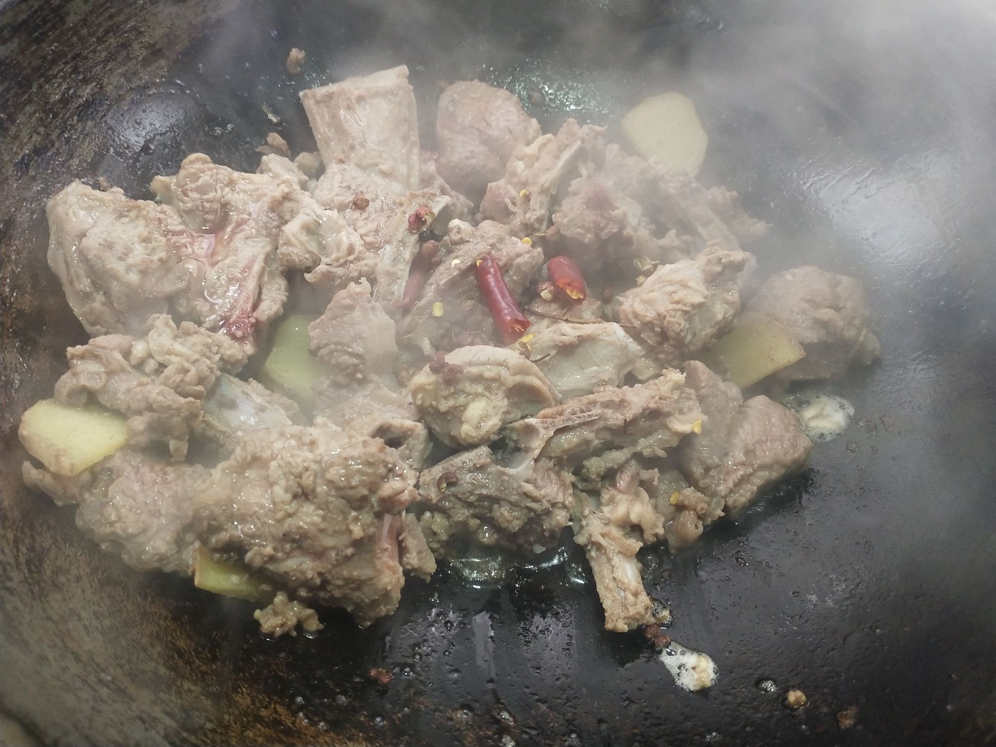 紅燜羊肉的做法-咸鮮味燉菜譜