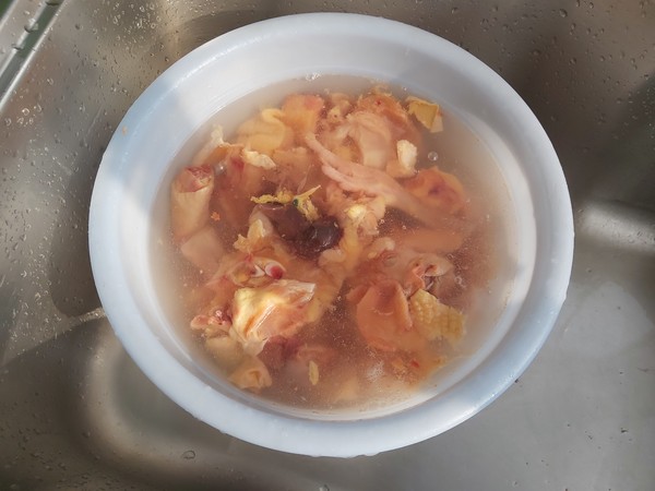 奧爾良砂鍋雞煲的做法-家常味砂鍋菜譜-易網(wǎng)<a href=http://www.gyfww.com/ target=_blank class=infotextkey>健康養(yǎng)生</a>網(wǎng) 奧爾良砂鍋雞煲的做法-家常味砂鍋菜譜