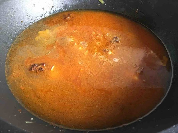 土豆仿蘑菇南瓜燜雞塊的做法-家常味煮菜譜