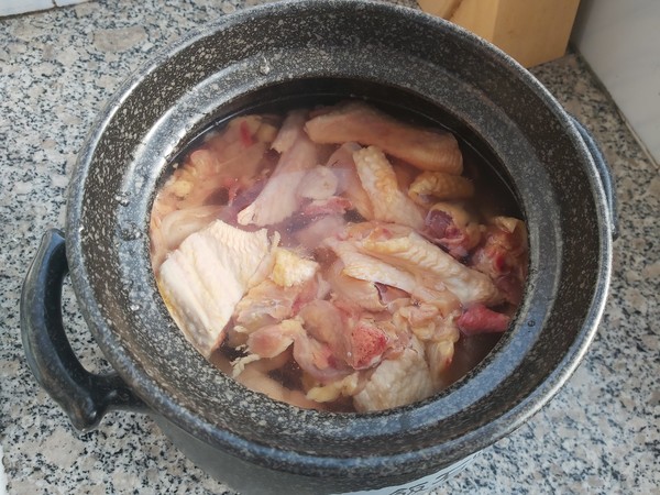 奧爾良砂鍋雞煲的做法-家常味砂鍋菜譜-易網(wǎng)健康養(yǎng)生網(wǎng) 奧爾良砂鍋雞煲的做法-家常味砂鍋菜譜