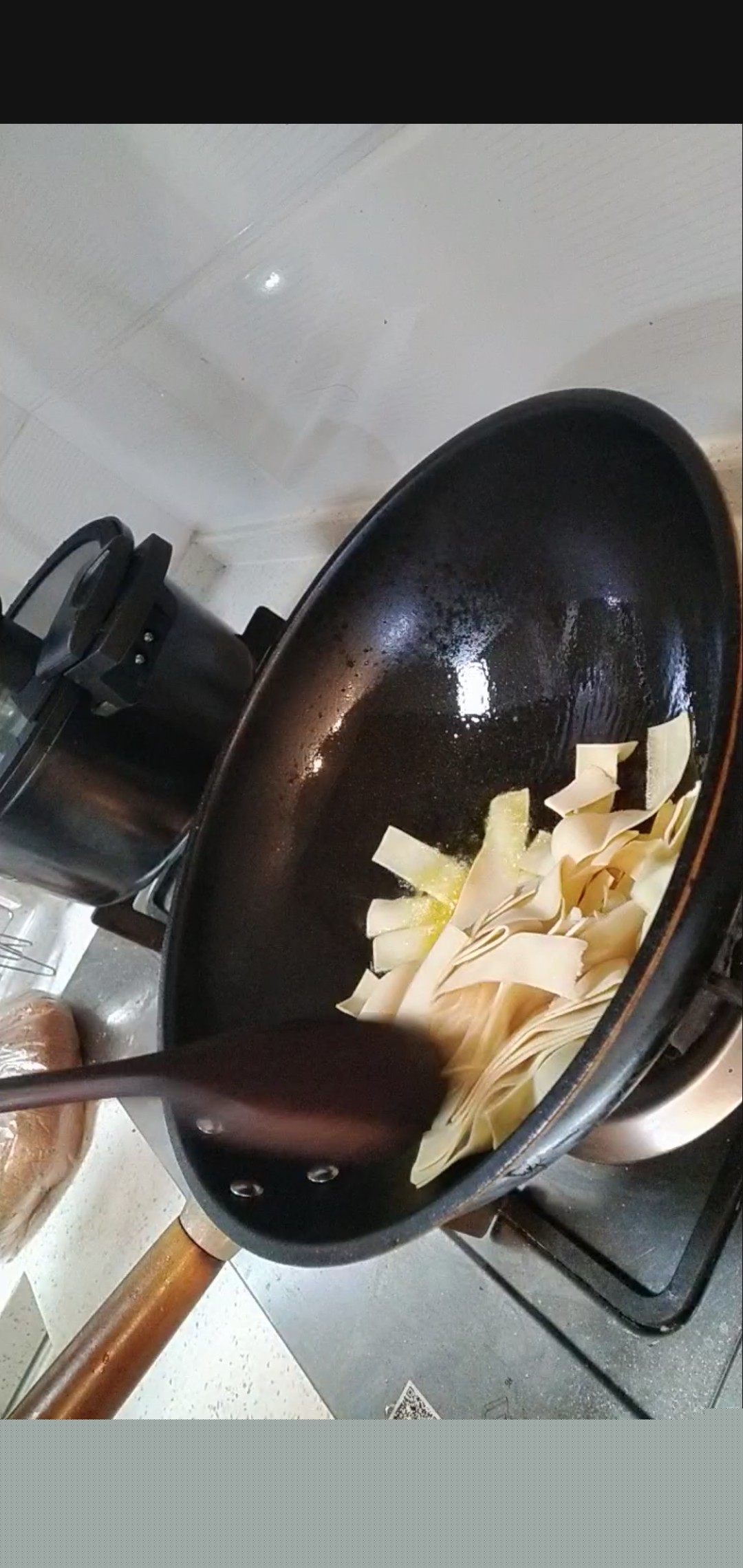 燒烤干豆腐的做法-家常味炒菜譜-易網健康養生網 燒烤干豆腐的做法-家常味炒菜譜