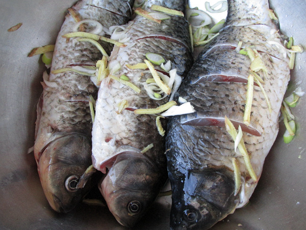 猴頭菇豆腐燉鯽魚的做法-咸鮮味燉菜譜-易網<a href=http://www.gyfww.com/ target=_blank class=infotextkey>健康養生</a>網 猴頭菇豆腐燉鯽魚的做法-咸鮮味燉菜譜