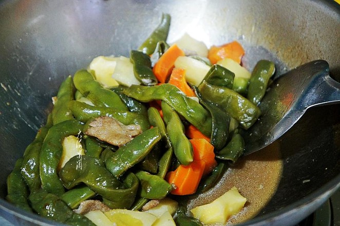 家常大燉菜的做法-家常味燉菜譜-易網(wǎng)健康養(yǎng)生網(wǎng) 家常大燉菜的做法-家常味燉菜譜