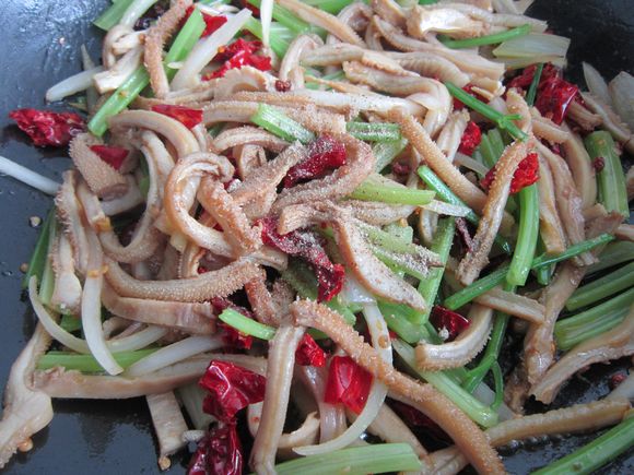 爆炒牛肚的做法-香辣味炒菜譜