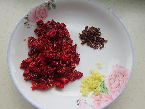 爆炒牛肚的做法-香辣味炒菜譜