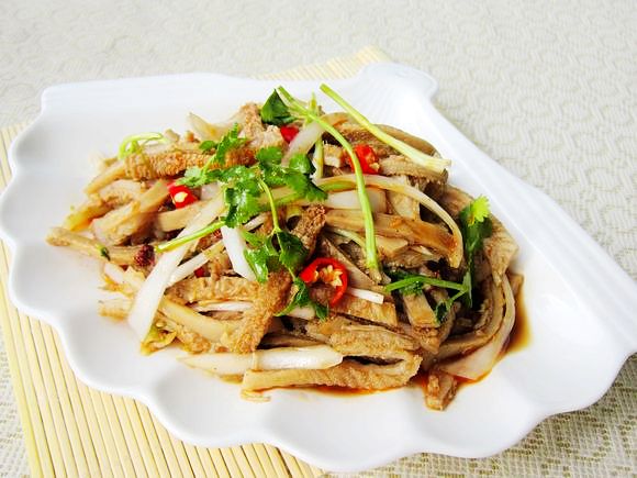 紅油牛肚的做法-香辣味拌菜譜-易網健康養生網 紅油牛肚的做法-香辣味拌菜譜