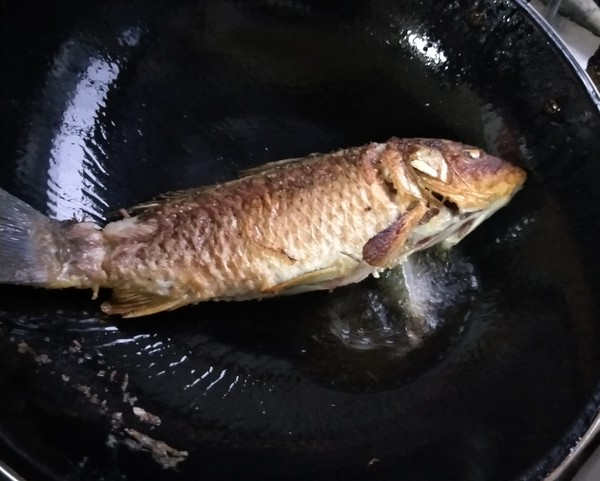 紅燒鯉魚的做法-咸鮮味燒菜譜