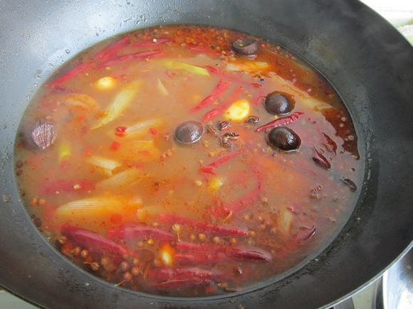 大盤雞火鍋的做法-家常味燉菜譜