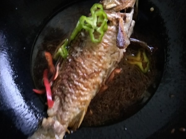 紅燒鯉魚的做法-咸鮮味燒菜譜